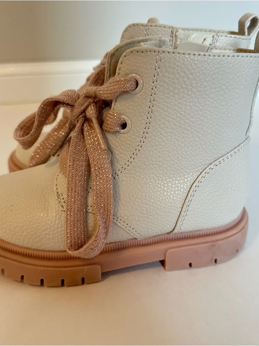 Cat & Jack Amaya Lace‑Up Combat Boots Ivory Pink Glitter Laces Girls Size 9‎